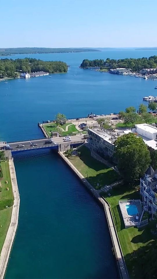 Charlevoix Waterfront Homes for Sale Charlevoix, MI
