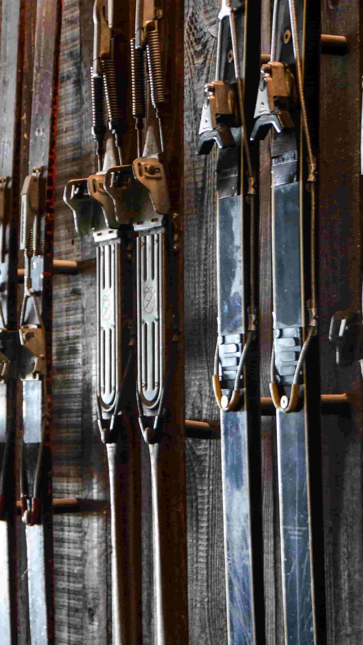 How to Choose Downhill Ski Bindings