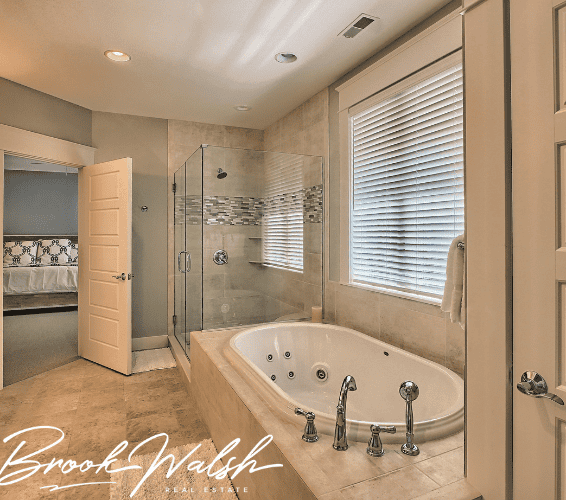 sommerset-pointe-resort-lifestyle-primary-bathroom