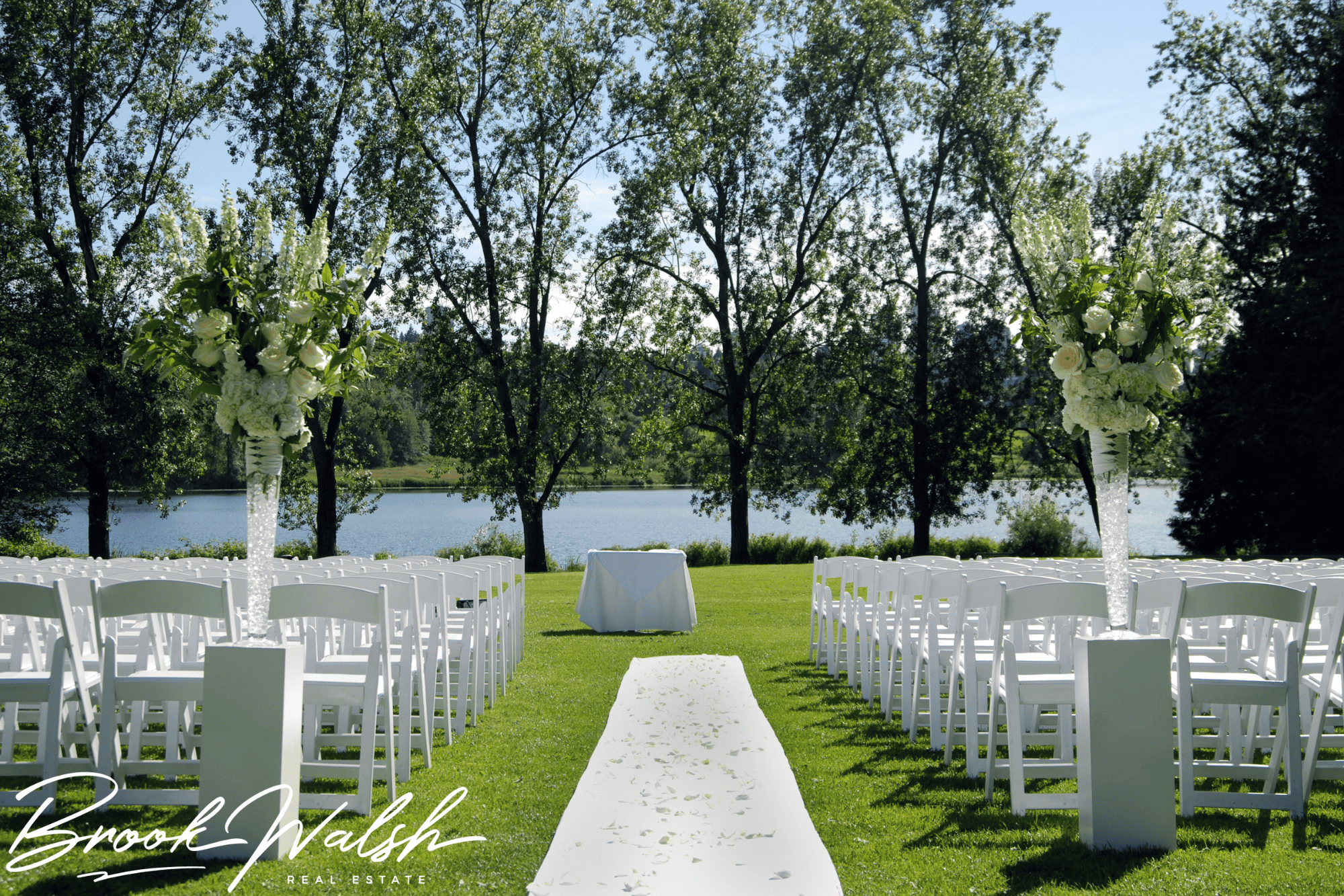 Beautiful outdoor wedding ceremony in Harbor Springs, Michigan