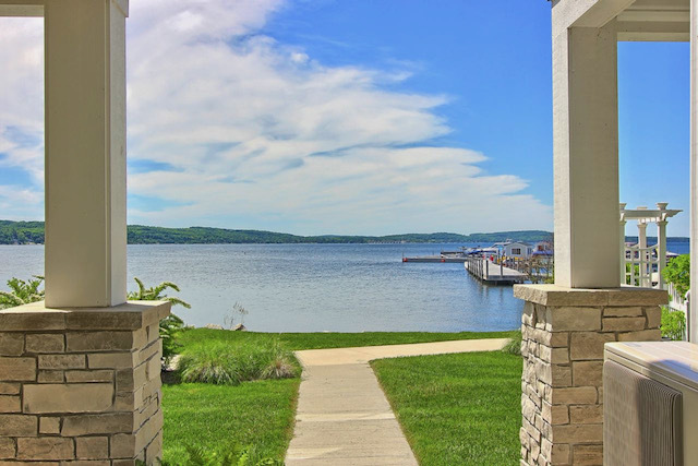 picture of A Lake Charlevoix Condominium that sold for $625,000 cash