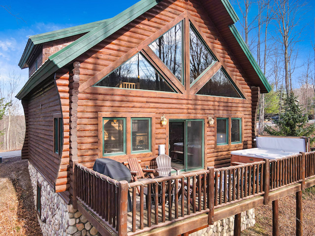 Mountain Cabin condominiums located in Boyne Mountain Resort 