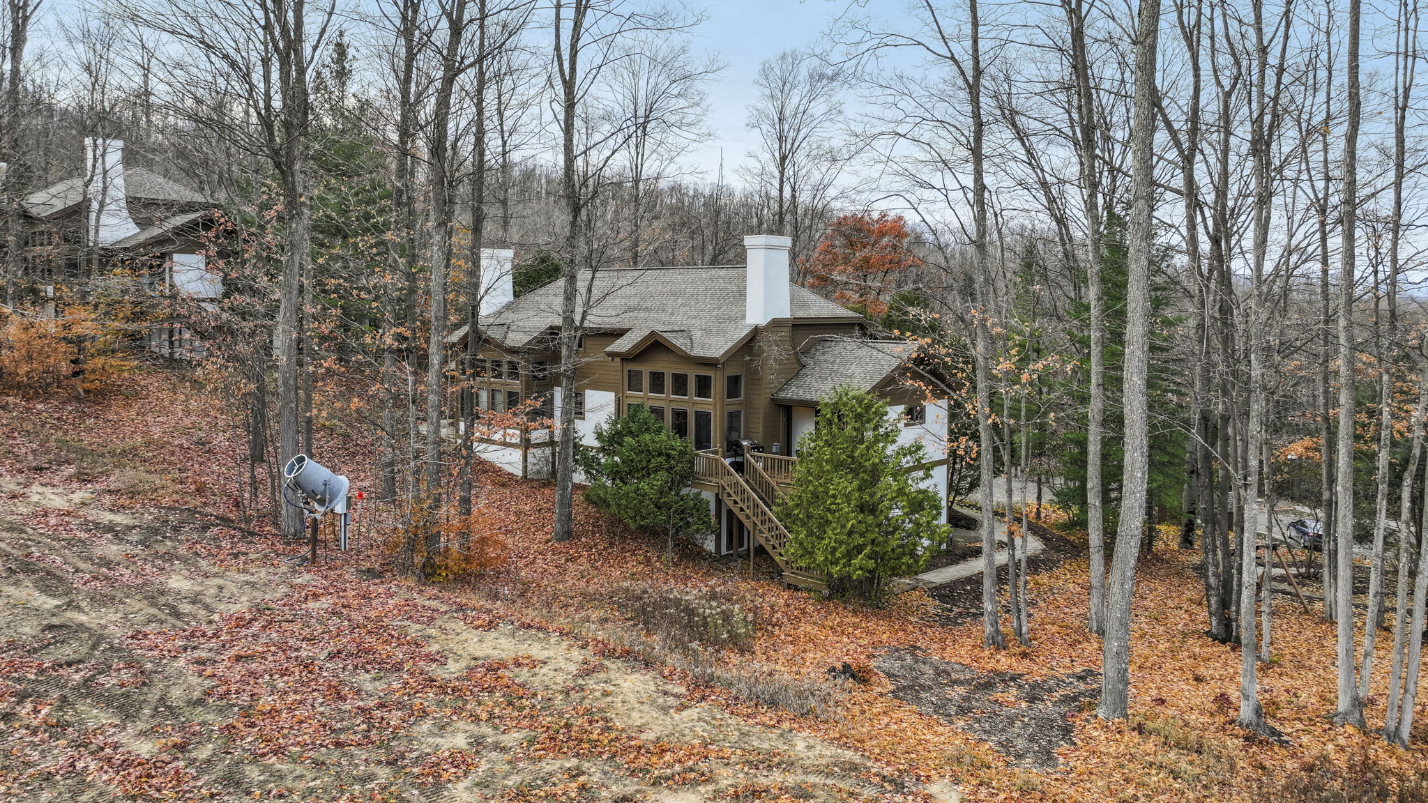 2006 Morning Dove - slopeside skiing