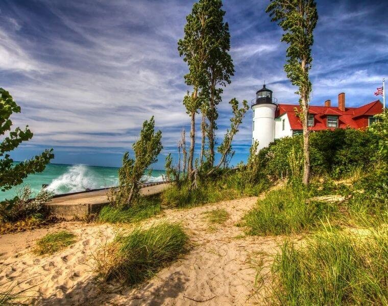 Top Neighborhoods for Luxury Homes in Frankfort