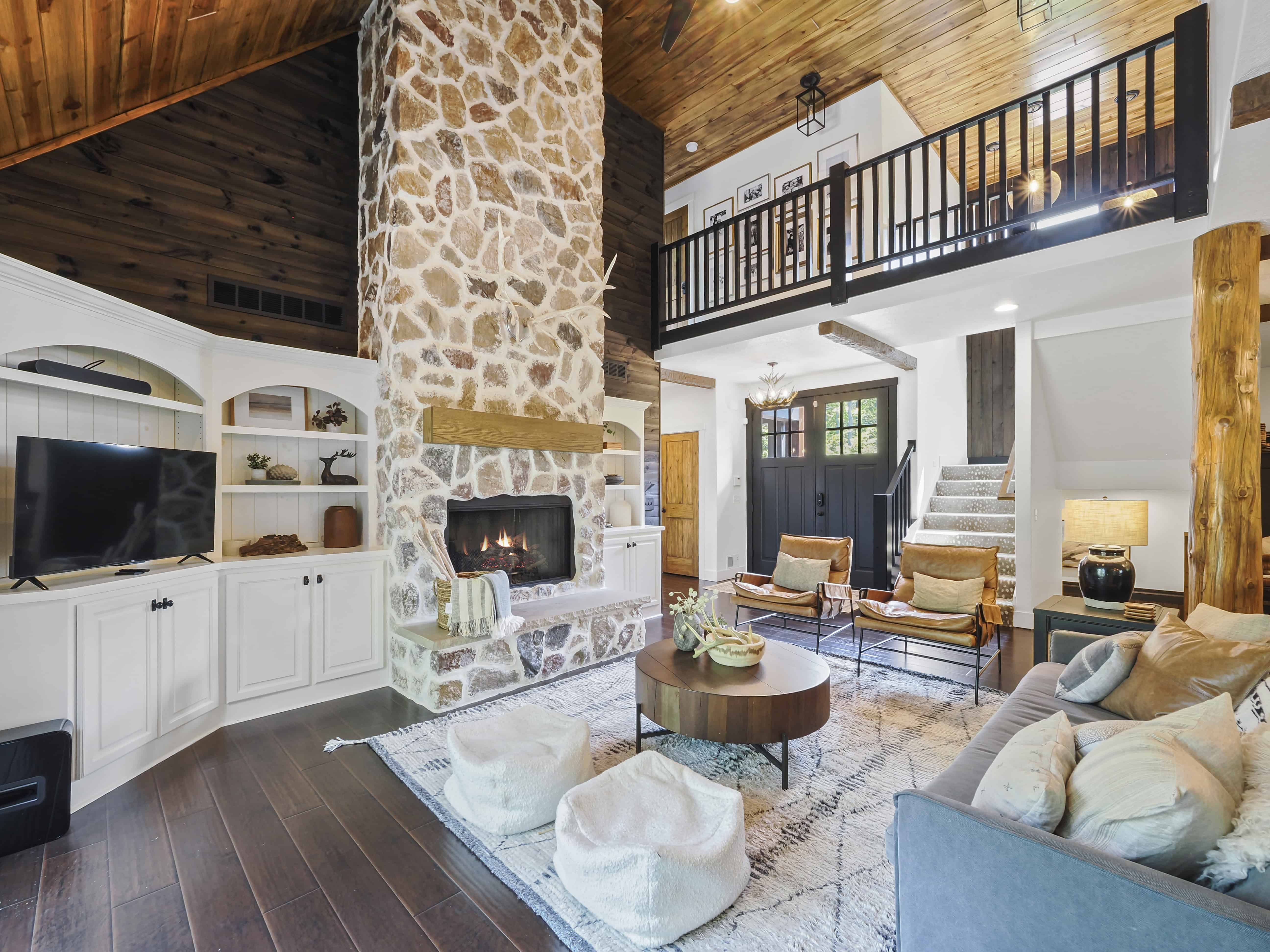 Luxurious Living Room