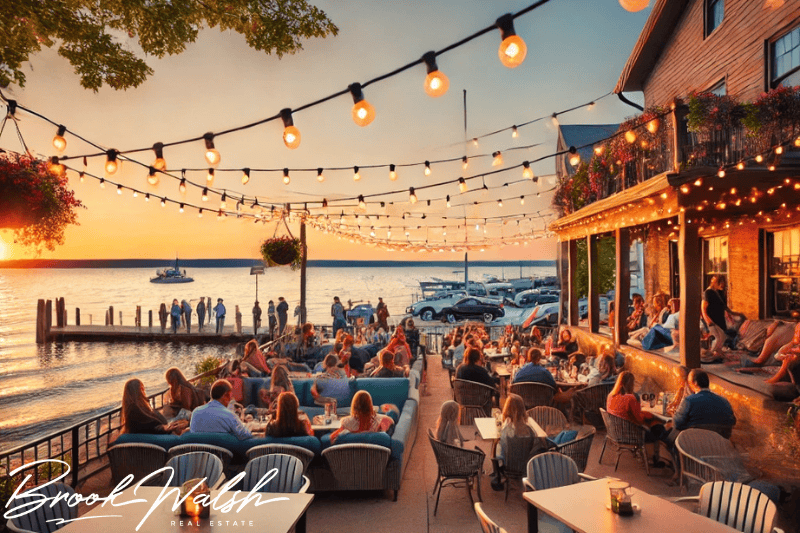 cozy-waterfront restaurant in Traverse City-Michigan_1