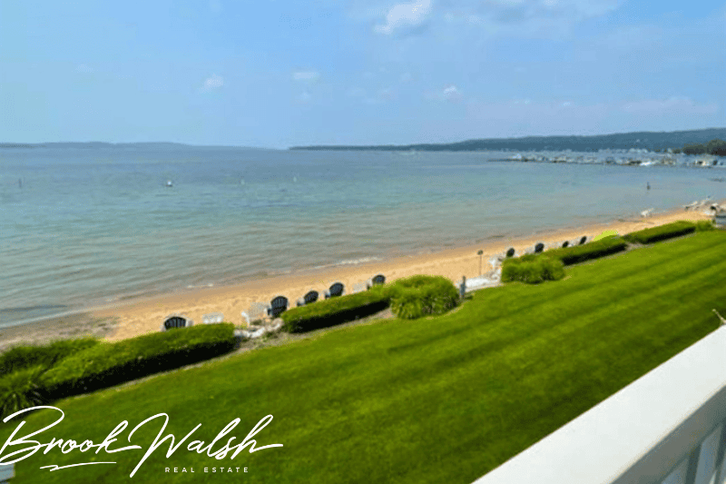 Outdoor Amenities and Community Perks