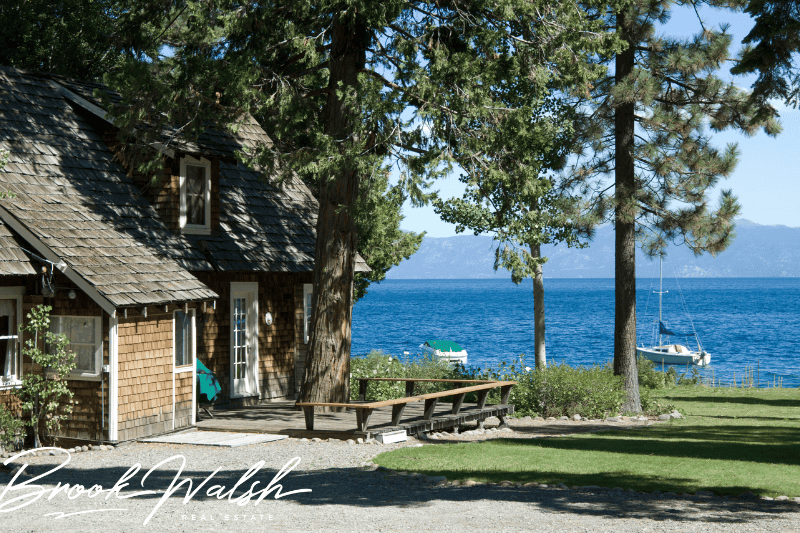 lake-view-home