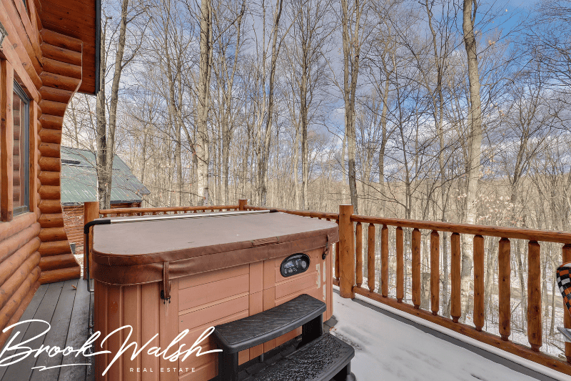 Key Features and Amenities of Caberfae Peaks Homes