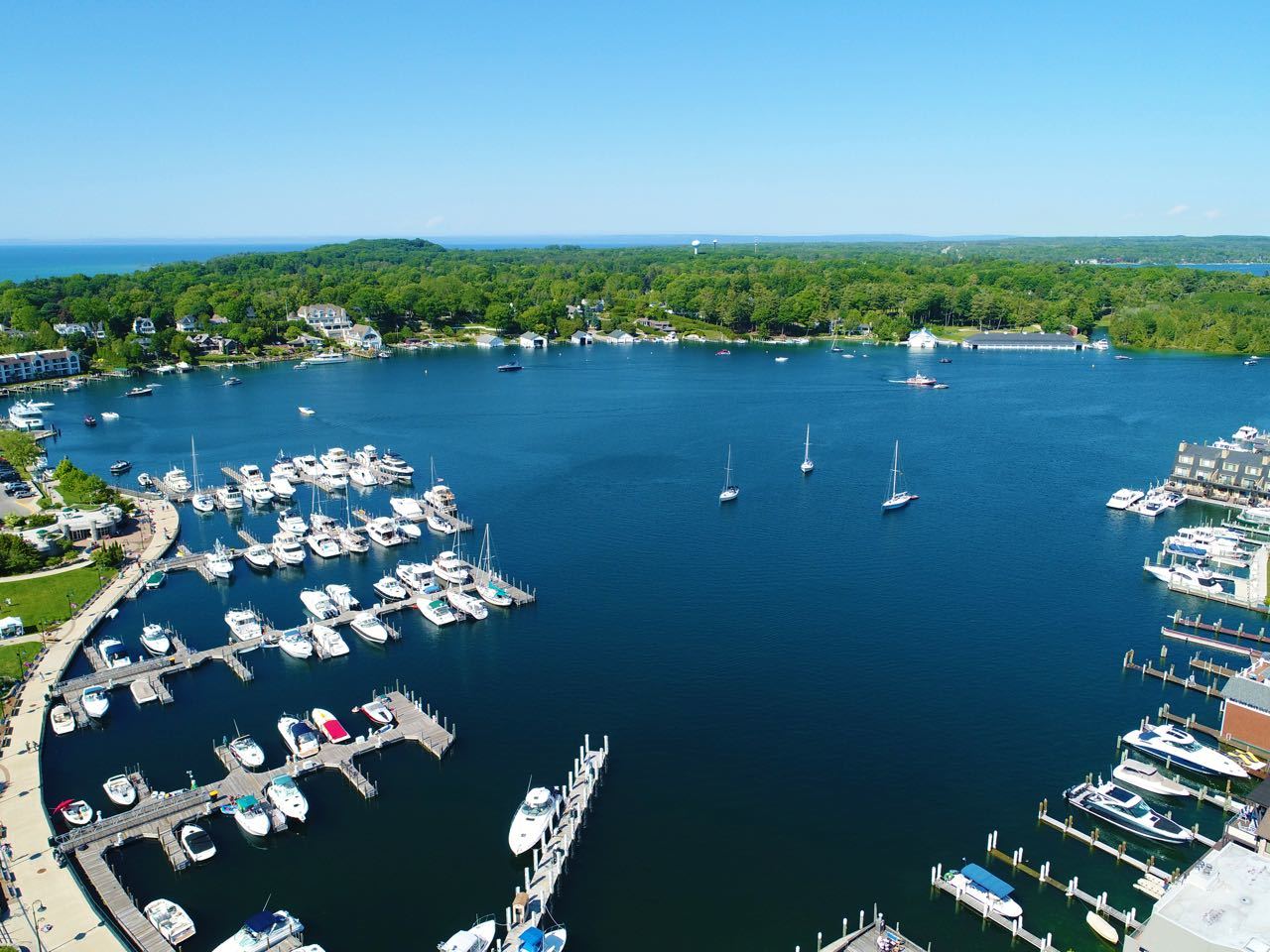 Charlevoix Real Estate: Lake Charlevoix Condominium Investment Opportunities