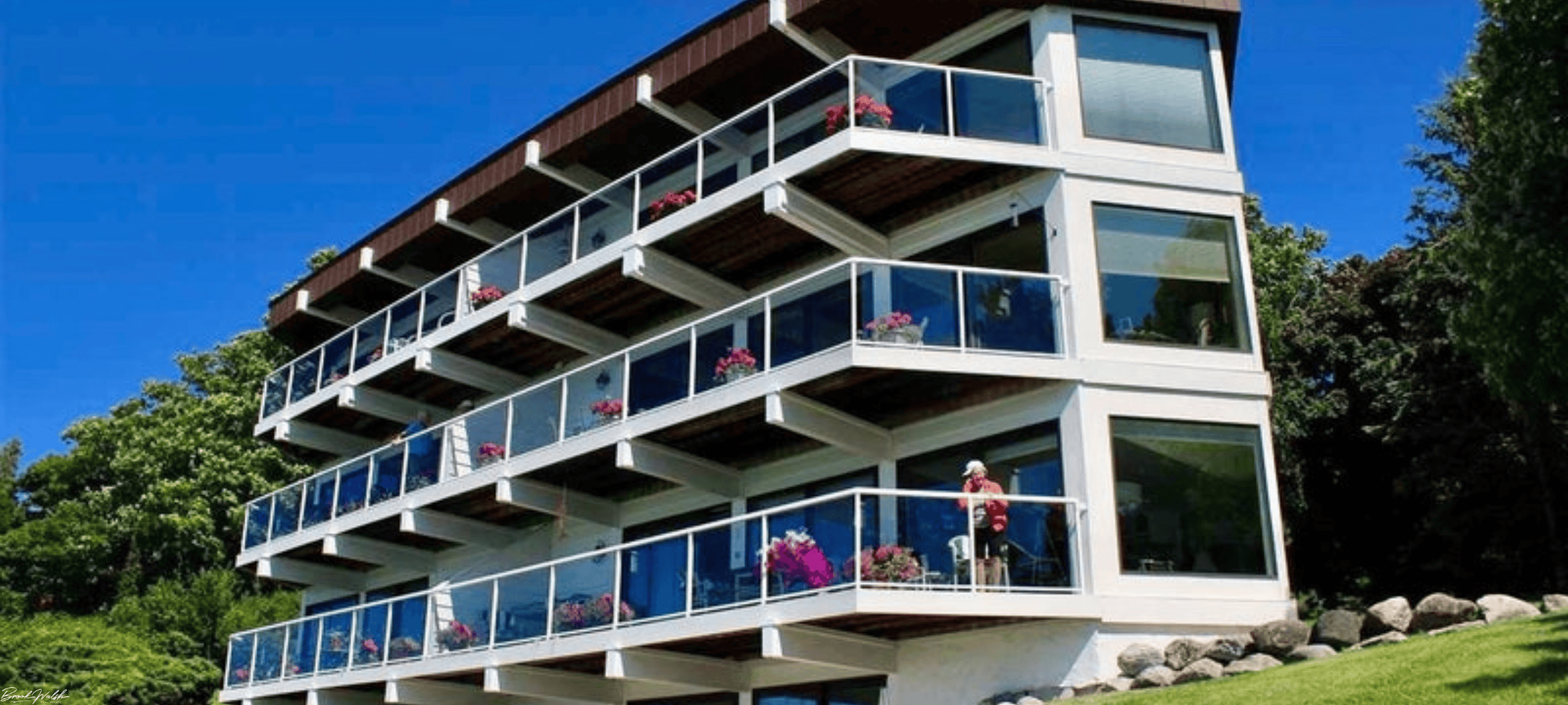 Lakehouse Condominiums overlooking Lake Charlevoix, MI